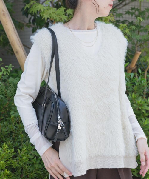 ITEMS URBANRESEARCH（アイテムズ アーバンリサーチ）の「フロントシャギーベスト（ベスト・レディース・L.BEG/BLK/BEG・FREE）」の4枚目の写真