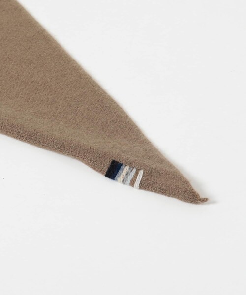 URBAN RESEARCH(アーバンリサーチ)の「Extreme Cashmere BANDANA(バンダナ/スカーフ・レディース・CHAI/MERMAID/NAVY/TOMATO・-)」の7枚目の写真