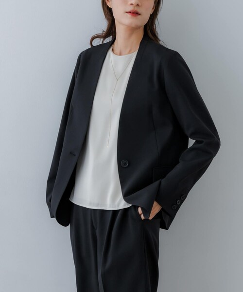 URBAN RESEARCH（アーバンリサーチ）の「『2サイズ展開』ノーカラージャケット（ノーカラージャケット・レディース・BEIGE/BLACK/NAVY・36/38）」の5枚目の写真