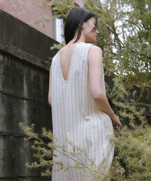 URBAN RESEARCH（アーバンリサーチ）の「new basic　インドコットンサッカーストライプワンピース（ワンピース・レディース・L.BEIGE/RED・FREE）」の8枚目の写真