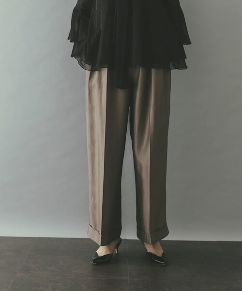 URBAN RESEARCH ROSSO（アーバンリサーチロッソ）の「ブライトツイルタックパンツ（その他パンツ・レディース・BROWN/SAX・36/38）」の3枚目の写真