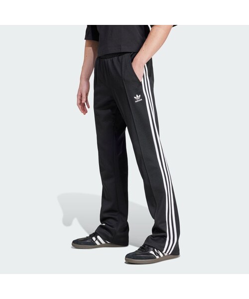 adidas（アディダス）の「アディカラー 70s トラックパンツ