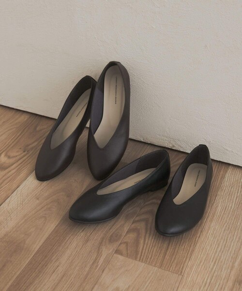 URBAN RESEARCH DOORS(アーバンリサーチドアーズ)の「Vカットパンプス(パンプス・レディース・BLACK/BROWN・35/36/37/38)」の10枚目の写真