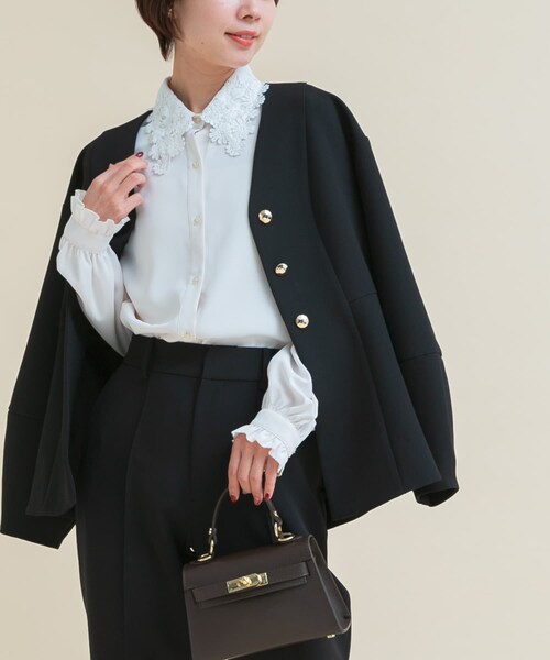 URBAN RESEARCH ROSSO（アーバンリサーチロッソ）の「『WEB/一部店舗限定』レースカラーブラウス（シャツ/ブラウス・レディース・OFF/NAVY・Free）」の12枚目の写真