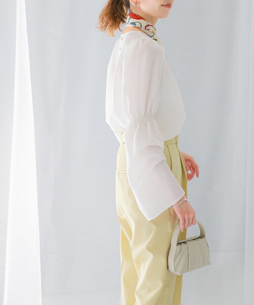 URBAN RESEARCH ROSSO（アーバンリサーチロッソ）の「シャーリングベルスリーブブラウス（シャツ/ブラウス・レディース・orange/white・FREE）」の4枚目の写真