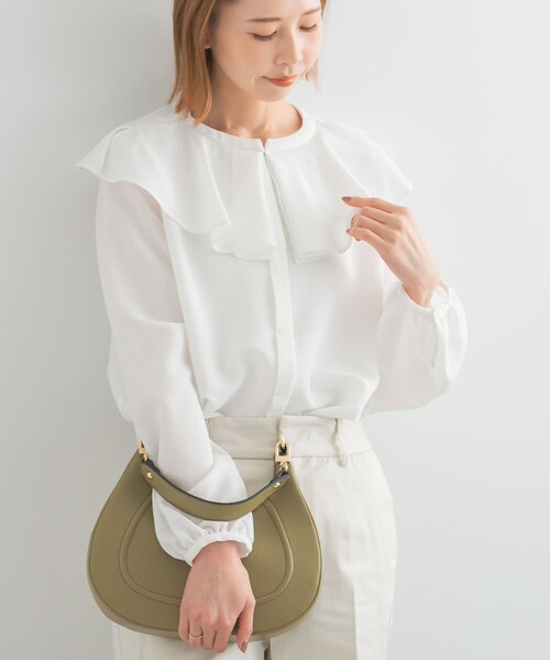 URBAN RESEARCH ROSSO（アーバンリサーチロッソ）の「楊柳フリルブラウス（シャツ/ブラウス・レディース・blue/white/beige・FREE）」の6枚目の写真