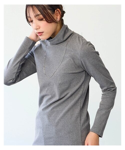 nissen（ニッセン）の「綿１００％フライス素材タートルネック長袖Ｔシャツ（UVカット）＜大きいサイズ有＞（Tシャツ/カットソー・レディース・黒/オフホワイト/グレージュ/杢チャコールグレー/ネイビー/ライムグリーン/トープ/ディープグリーン・L/LL/3L/4L/5L/6L/8L/10L/S/M）」の5枚目の写真