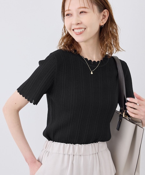 ROPE' PICNIC(ロペピクニック)の「【UVカット・イージーケア・マシンウォッシャブル】八方映えニット スカラップニットプルオーバー(ニット/セーター・レディース・ブラック/オフホワイト/サックス/ピンク系・38)」の2枚目の写真