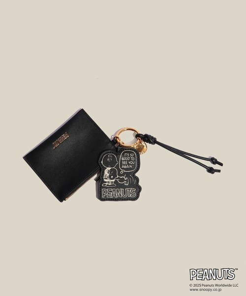 ROPE'(ロペ)の「【WEB限定/一部店舗限定】【E'POR×PEANUTS】別注 ポーチ付き ART CHARM(チャーム・レディース・ブラック/オフホワイト/レッド・F)」の4枚目の写真