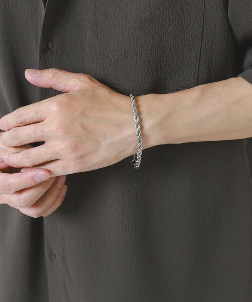 ITEMS URBANRESEARCH(アイテムズ アーバンリサーチ)の「Bracelet 6159(ブレスレット・メンズ・SLV・-)」の3枚目の写真