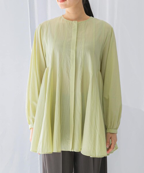 URBAN RESEARCH ROSSO（アーバンリサーチロッソ）の「ボリュームフレアートップス（シャツ/ブラウス・レディース・off/green・FREE）」の21枚目の写真