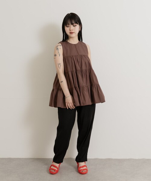 THE GOODLAND MARKET（ザグッドランドマーケット）の「FANAKA　Poplin tiered blouse（シャツ/ブラウス・レディース・024BLU/BLACK/58BRN・FREE）」の12枚目の写真