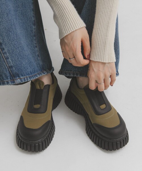 KBF（ケイビーエフ）の「チャンキーソールパファースリッポン（スニーカー・レディース・KHAKI/BLACK・37/38/39）」の18枚目の写真