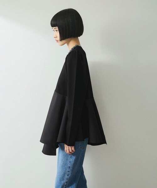 ADAM ET ROPE'(アダムエロペ)の「【WEB限定】・【定番】フリルペプラムロングスリーブカットソー(Tシャツ/カットソー・レディース・ブラック/ホワイト・F)」の19枚目の写真
