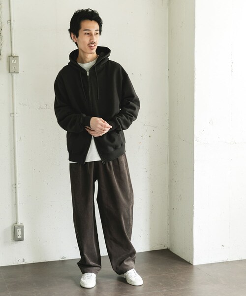 URBAN RESEARCH DOORS(アーバンリサーチドアーズ)の「『UR TECH』ピグメントダイ裏起毛ZIPパーカー(パーカー・メンズ・GRAY/BLACK・M/L)」の11枚目の写真