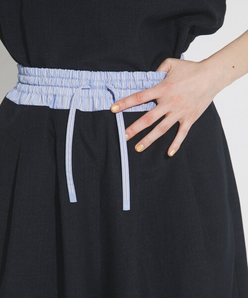 EKAL（エカル）の「『UR TECH DRYLUXE』ハイツイストワイドバミューダパンツ（その他パンツ・レディース・グレー/ネイビー/ブルーグレー・One）」の17枚目の写真