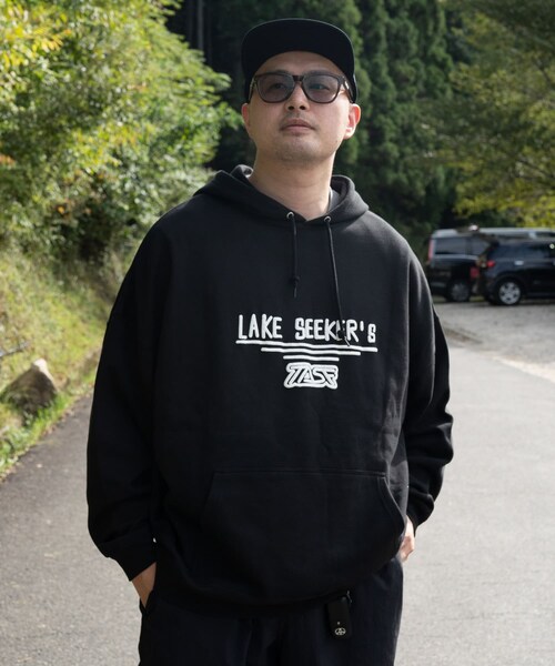 URBAN RESEARCH(アーバンリサーチ)の「『別注』TASF×LAKE SEEKERS LOVER JIGパーカー(パーカー・メンズ・BLK/GRY/NVY・M/L/XL)」の5枚目の写真