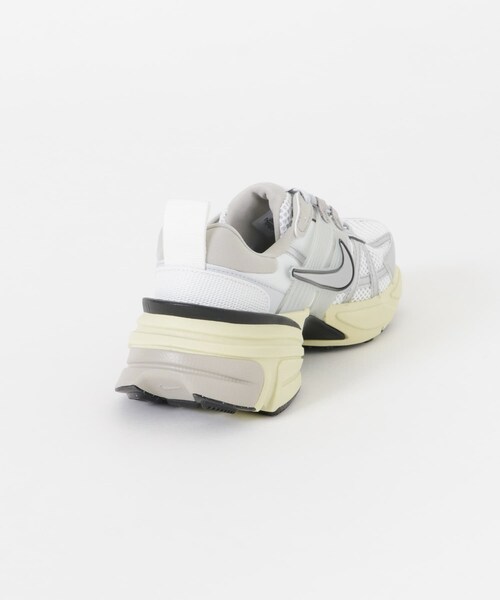 URBAN RESEARCH ROSSO（アーバンリサーチロッソ）の「NIKE　ウィメンズ V2K ラン（スニーカー・レディース・ホワイトシルバー・23/23.5/24/24.5/25）」の6枚目の写真
