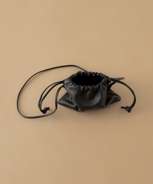 かぐれ（カグレ）の「MORMYRUS　巾着ショルダーバッグ（ショルダーバッグ・レディース・BLACK・Free）」の5枚目の写真
