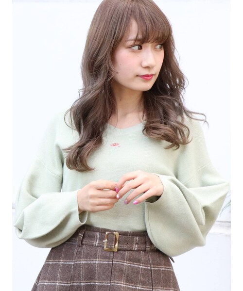 dazzlin（ダズリン）の「【sw】フラワービーズ刺繍ニットトップス（ニット/セーター・レディース・ピンク/ミントグリーン/オフホワイト/ブルー/ネイビー・F）」の4枚目の写真