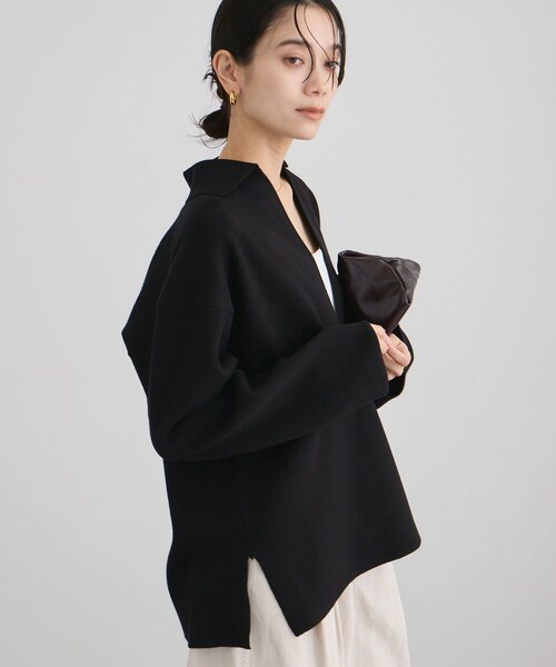 ADAM ET ROPE'(アダムエロペ)の「【WEB・一部店舗限定】スキッパーニットプルオーバー(ニット/セーター・レディース・ブラック/グレー/オフホワイト・F)」の12枚目の写真