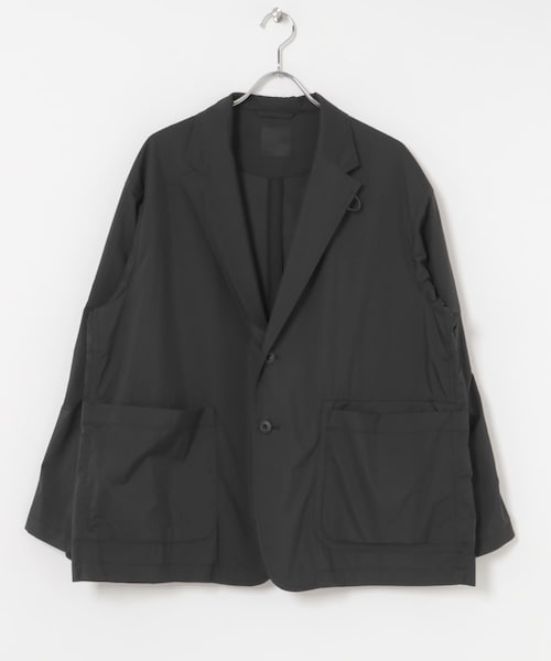 URBAN RESEARCH(アーバンリサーチ)の「DAIWA PIER39 TECH TRAVEL 2B JACKET(テーラードジャケット・メンズ・CHARCOAL/BLACK/WOLF GRAY・S/M/L/XL)」の1枚目の写真
