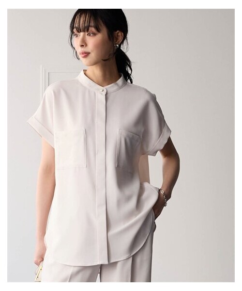 nissen（ニッセン）の「【しわシャキ】Wポケットバンドカラーシャツ（防しわ・形態安定・接触冷感・UVカット）＜大きいサイズ有＞（シャツ/ブラウス・レディース・ラテホワイト/チャコール/モカブラウン・S/M/L/LL/3L/4L/5L/6L/8L/10L）」の5枚目の写真