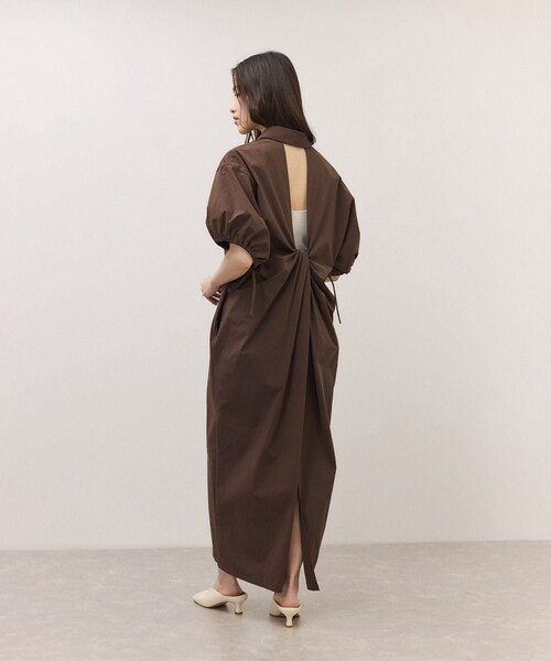 ADAM ET ROPE'（アダムエロペ）の「ハーフスリーブタフタワンピース（シャツワンピース・レディース・ブラック/ダークブラウン・F）」の6枚目の写真