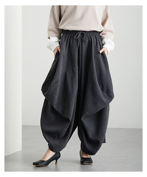 nissen（ニッセン）の「ツイル起毛ゆったりサイズ変形タックサルエルパンツ　［Soiunique］（パンツ・レディース・ブラック/チャコール/カーキ・1(M~L)/2(L~LL)/M/L）」の6枚目の写真