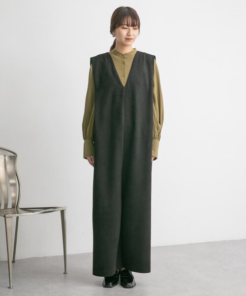 KBF（ケイビーエフ）の「ショルダータックスエードサロペット（サロペット/オーバーオール・レディース・BEIGE/BLACK・36/38）」の16枚目の写真