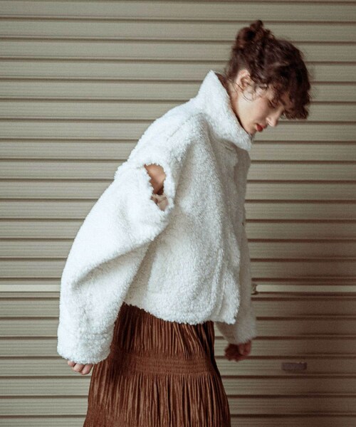 KBF（ケイビーエフ）の「マルチWAYボアジャケット（テーラードジャケット・レディース・BEIGE/IVORY/BLACK・one）」の16枚目の写真