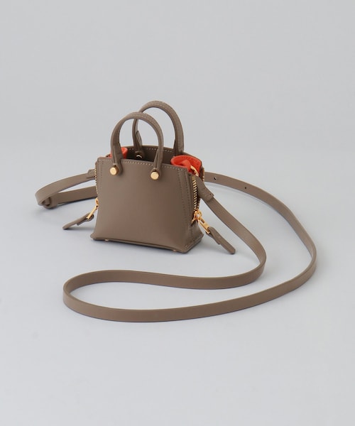 ROPE'（ロペ）の「【E'POR】Y BAG Pico【超軽量】（ショルダーバッグ・レディース・ブラック系/ダークブラウン/ベージュ系/レッド/ワイン/シルバー・F）」の2枚目の写真