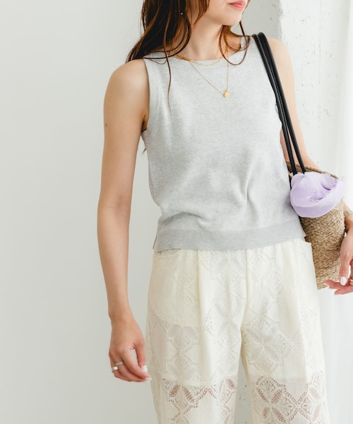 URBAN RESEARCH ROSSO（アーバンリサーチロッソ）の「F by ROSSO　ウォッシャブルミラノリブアメスリニット（ニット/セーター・レディース・BLACK/L/GRAY/BROWN/NAVY×OW・FREE）」の2枚目の写真