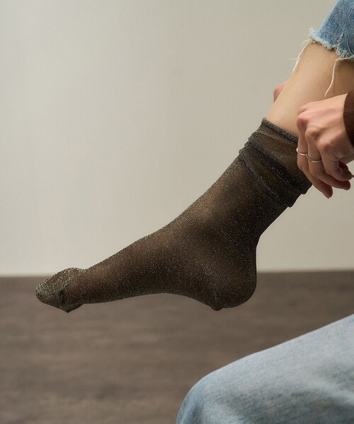 ADAM ET ROPE'（アダムエロペ）の「シアーラメソックス（ソックス/靴下・レディース・ベージュ/その他・F）」の4枚目の写真