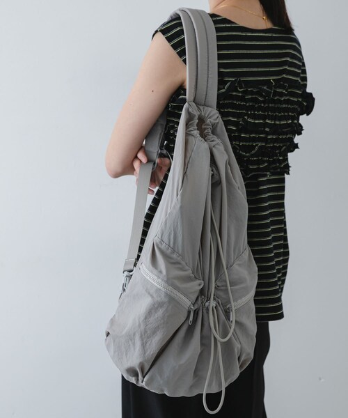SENSE OF PLACE by URBAN RESEARCH(センスオブプレイスバイアーバンリサーチ)の「『撥水』SKINProof 2WAYリュック(バックパック/リュック・レディース・BLACK/BEIGE/GRAY・One)」の13枚目の写真