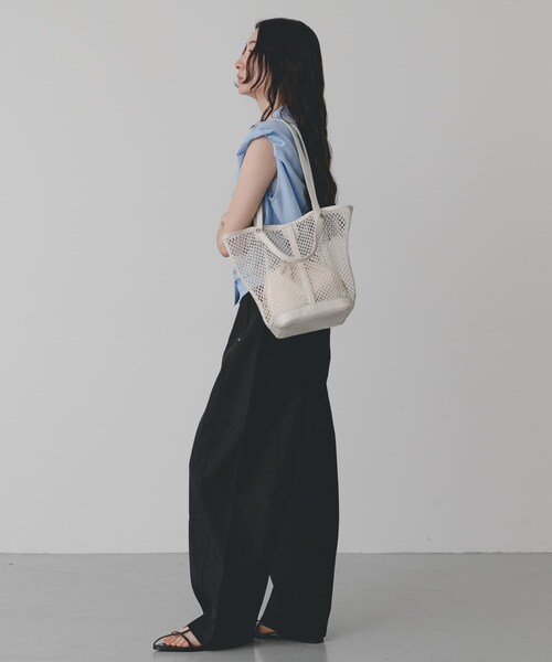 SENSE OF PLACE by URBAN RESEARCH（センスオブプレイスバイアーバンリサーチ）の「2WAYハンドルメッシュバッグ（トートバッグ・レディース・IVORY/BLACK・One）」の8枚目の写真