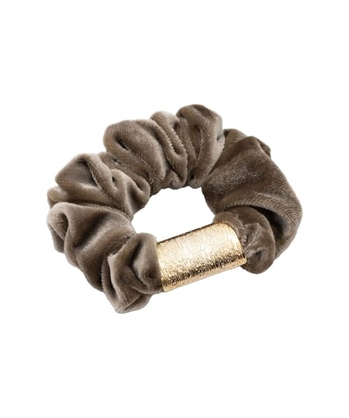 nissen（ニッセン）の「【Creamdot.】凹凸加工のメタルが目を惹く大人色ベロアシュシュ（その他ヘアアクセサリー・メンズ・ベージュ/ブラック/ネイビー・ワンサイズ）」の4枚目の写真