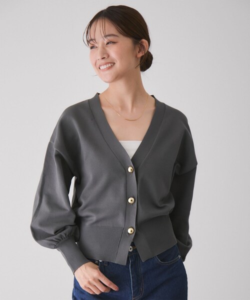 Jayro（ジャイロ）の「Vネックカーディガン（カーディガン/ボレロ・レディース・ブラック/チャコール/グレー/オフホワイト/ダークブラウン・M）」の6枚目の写真