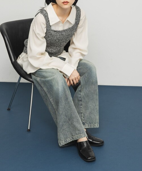 KBF（ケイビーエフ）の「センターステッチスクエアトゥスライドシューズ（その他シューズ・レディース・BLACK/CHARCOAL・36/37/38）」の5枚目の写真