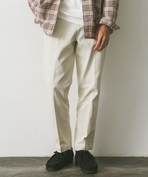URBAN RESEARCH DOORS（アーバンリサーチドアーズ）の「テーパードチノトラウザー（チノパンツ・メンズ・BEIGE/ECRU/KHAKI/NAVY・S/M/L）」の6枚目の写真