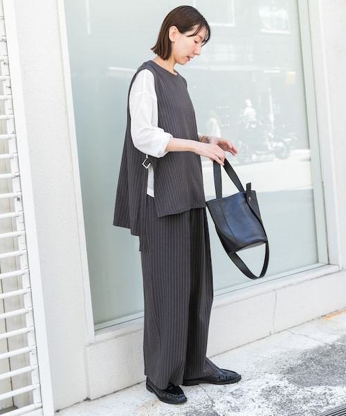 ITEMS URBANRESEARCH（アイテムズ アーバンリサーチ）の「ピンストライプベストパンツセット（セットアップ・レディース・CHA/BEG・Free）」の6枚目の写真