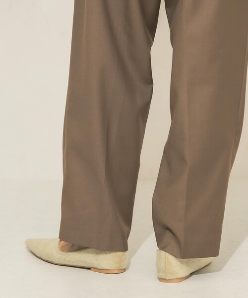 KBF（ケイビーエフ）の「ポインテッドトゥフェイクファーパンプス（パンプス・レディース・NAVY/BEIGE・36/37/38）」の6枚目の写真