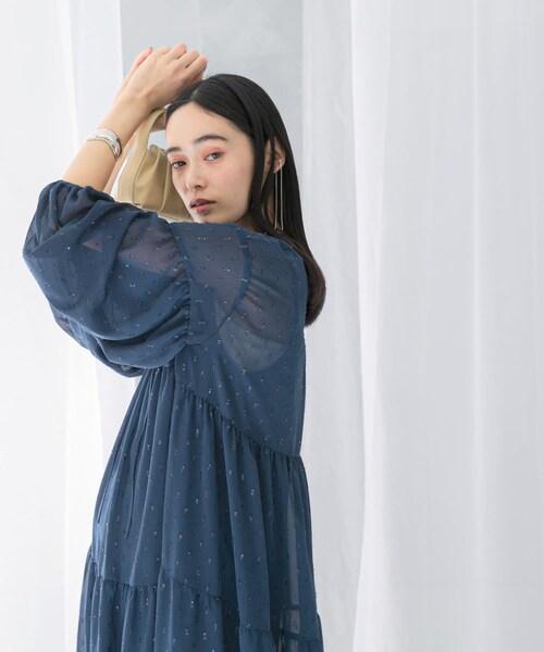 URBAN RESEARCH ROSSO（アーバンリサーチロッソ）の「カットジャガードティアードワンピース（ワンピース・レディース・BLUE/BLACK・FREE）」の13枚目の写真