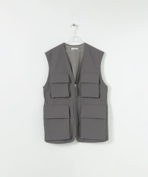 LAATO（ラート）の「PIPING POCKET VEST（ベスト・レディース・クリーム/アスファルト・Free）」の2枚目の写真