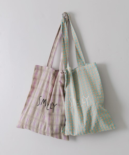 SMELLY（スメリー）の「プリントトートバッグM（トートバッグ・レディース・BLU.CHECK/YEL.CHECK/DOT/FLOWER/EMBROIDERY・M）」の20枚目の写真