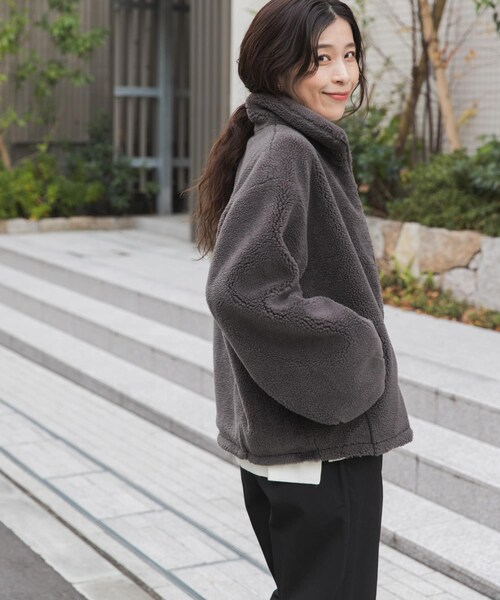 URBAN RESEARCH DOORS(アーバンリサーチドアーズ)の「ZIPボアブルゾン(テーラードジャケット・レディース・OFF/CHARCOAL・Free)」の15枚目の写真