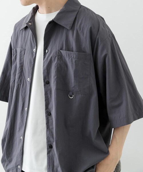 ITEMS URBANRESEARCH(アイテムズ アーバンリサーチ)の「『撥水/イージーケア/接触冷感/UVカット』タスランナイロンスナップボタン半袖シャツ(シャツ/ブラウス・メンズ・CHA/NVY/BLK・M/L)」の19枚目の写真