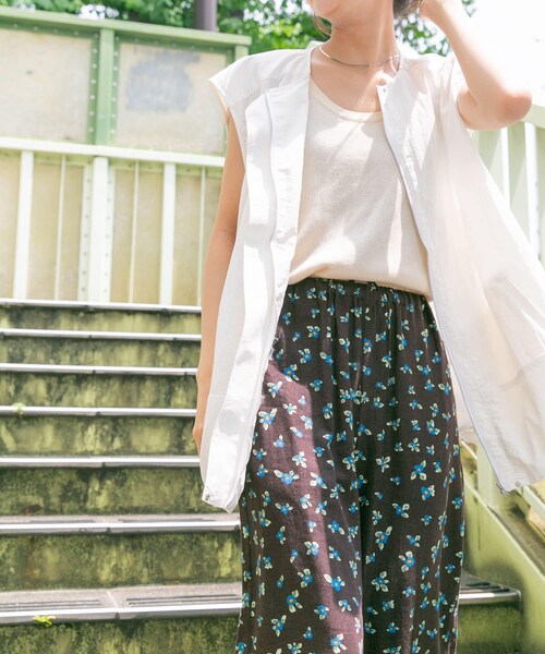 ITEMS URBANRESEARCH（アイテムズ アーバンリサーチ）の「バルーンベスト（ベスト・レディース・WHT/BLK・FREE）」の3枚目の写真