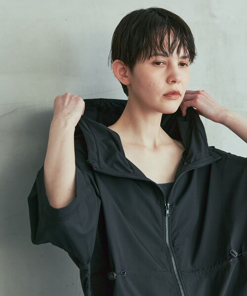 URBAN RESEARCH（アーバンリサーチ）の「『UVカット』Swim URBAN RESEARCH　スイム2WAYラッシュガードパーカー（水着・メンズ・WHITE/BLACK・FREE）」の18枚目の写真