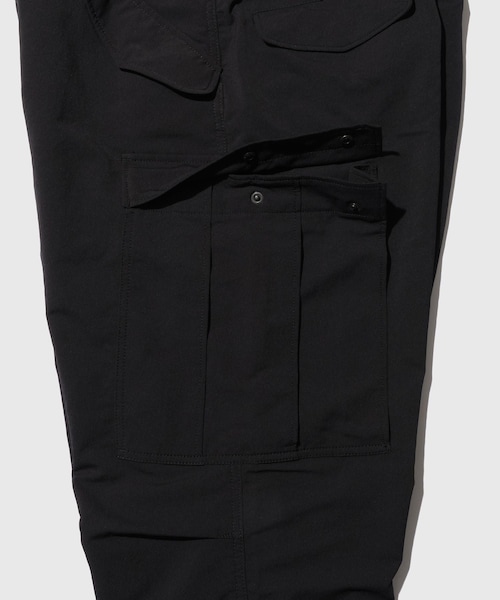 ADAM ET ROPE'(アダムエロペ)の「【nanamica/ナナミカ】ALPHADRY Field Cargo Pants(カーゴパンツ・メンズ・ブラック・32/34)」の9枚目の写真